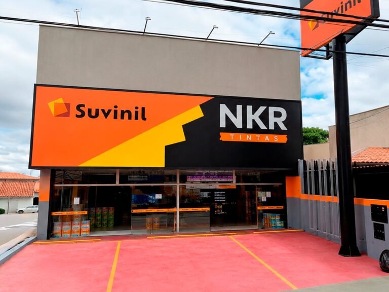 Fachada da loja NKR Tintas Aurélia