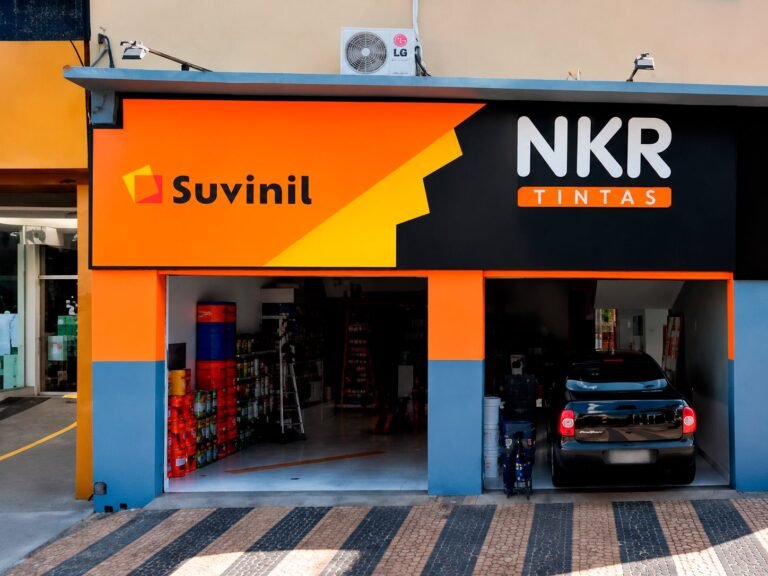 Fachada da loja NKR Tintas Centro
