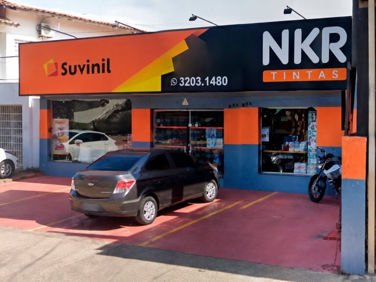 Fachada da loja NKR Tintas Sousas